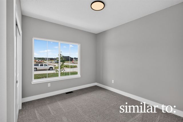 8216 Mahon Court, Johnston, IA 50131