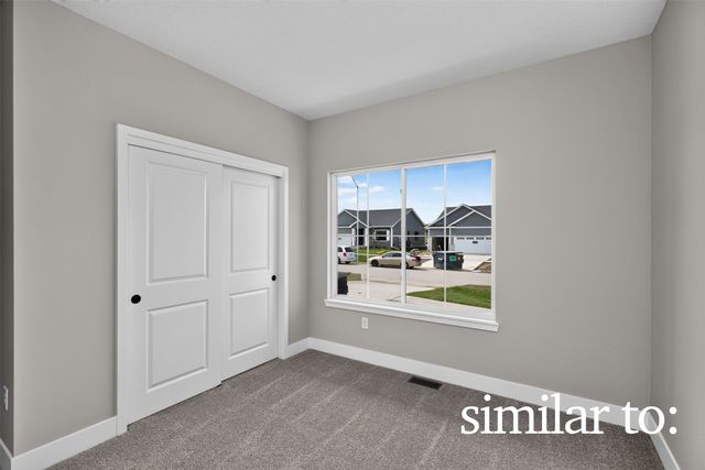 8216 Mahon Court, Johnston, IA 50131