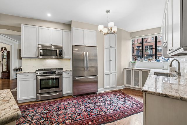 3800 N LAKE SHORE Drive 3D, Chicago, IL 60613