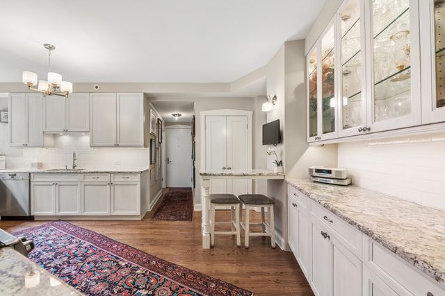3800 N LAKE SHORE Drive 3D, Chicago, IL 60613