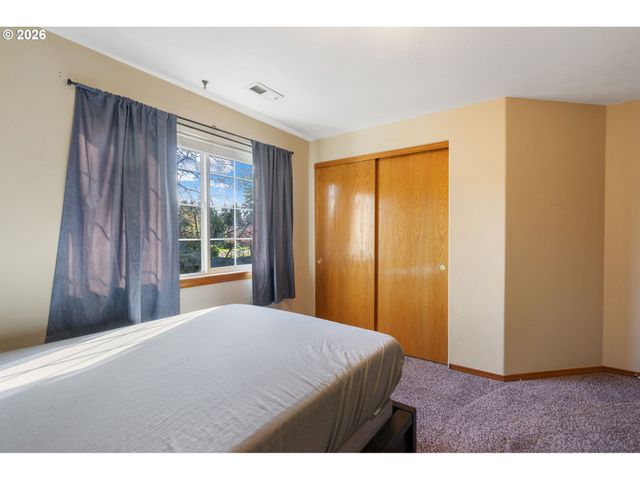 5519 Ne SKIDMORE St, Portland, OR 97218