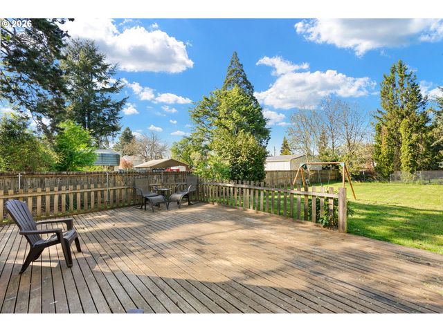 5519 Ne SKIDMORE St, Portland, OR 97218