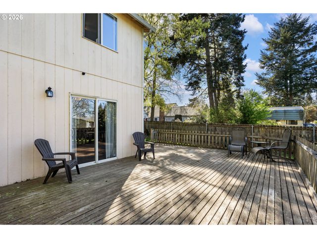 5519 Ne SKIDMORE St, Portland, OR 97218