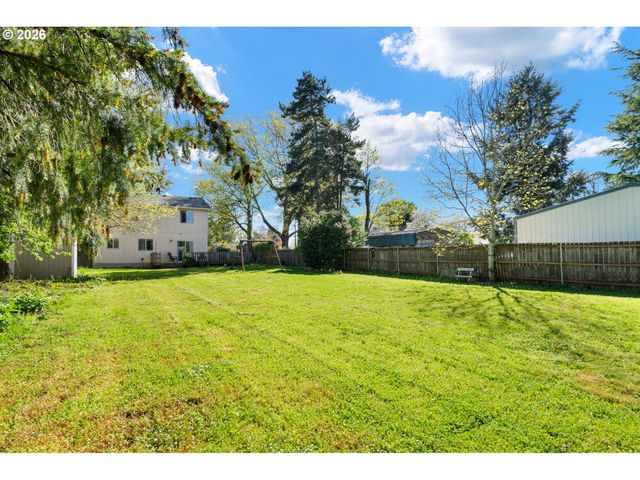 5519 Ne SKIDMORE St, Portland, OR 97218