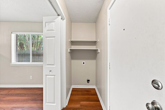 6210 Vinewood Lane, League City, TX 77573