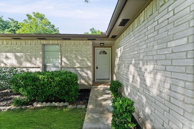 6210 Vinewood Lane, League City, TX 77573