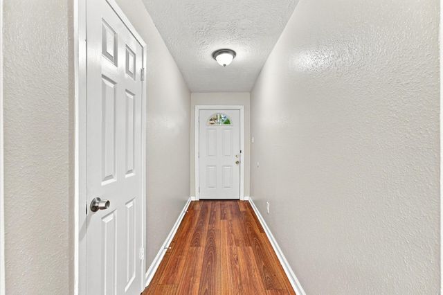 6210 Vinewood Lane, League City, TX 77573