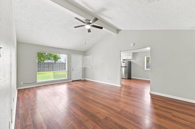 6210 Vinewood Lane, League City, TX 77573