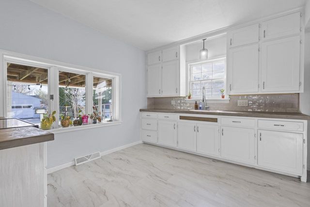 1260 MCCORMICK STREET, Green Bay, WI 54301