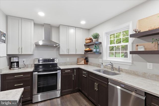 5208 RUFFNER WOODS CT, Burke, VA 22015