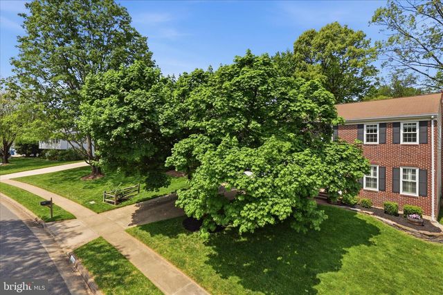 5208 RUFFNER WOODS CT, Burke, VA 22015