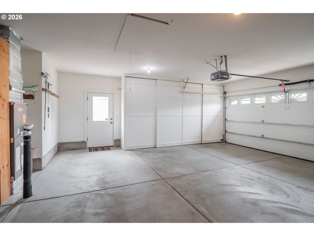 88099 LINDSAY Ln, Veneta, OR 97487