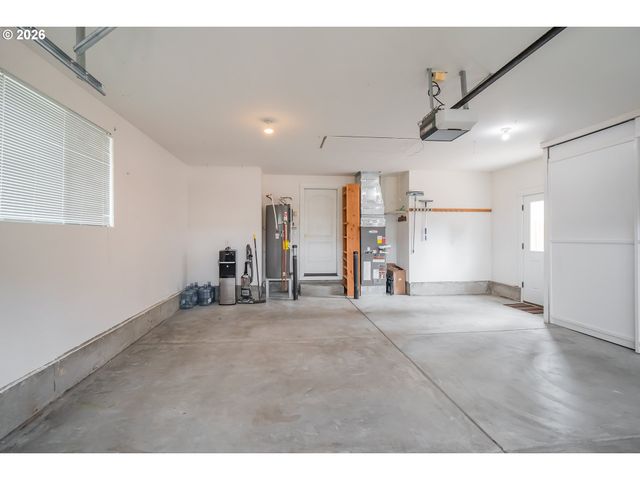 88099 LINDSAY Ln, Veneta, OR 97487