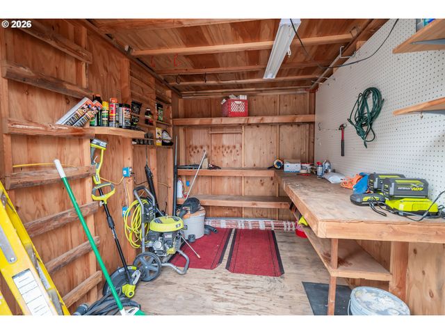 88099 LINDSAY Ln, Veneta, OR 97487