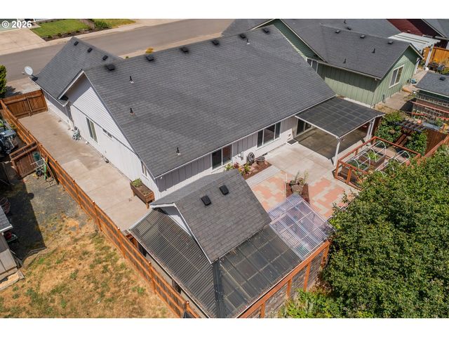 88099 LINDSAY Ln, Veneta, OR 97487