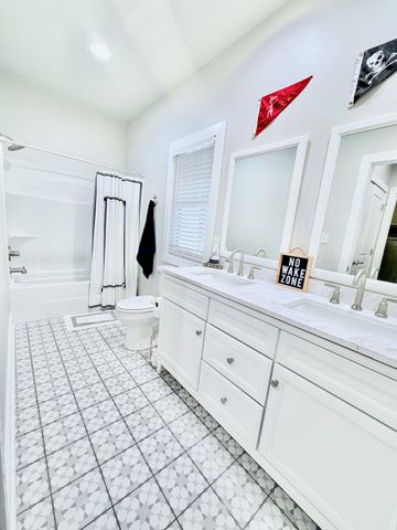 200 CHVAL DR, Counce, TN 38326