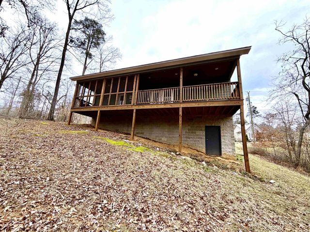200 CHVAL DR, Counce, TN 38326