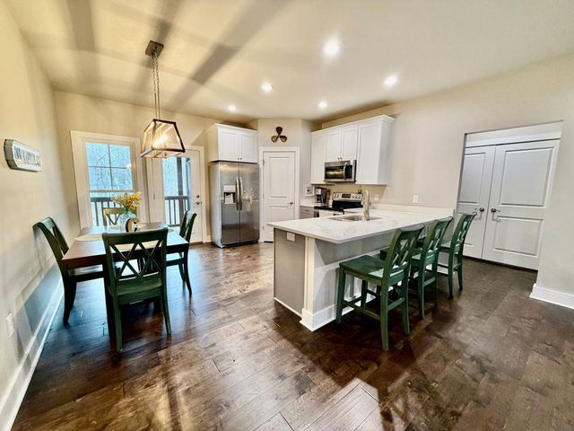 200 CHVAL DR, Counce, TN 38326