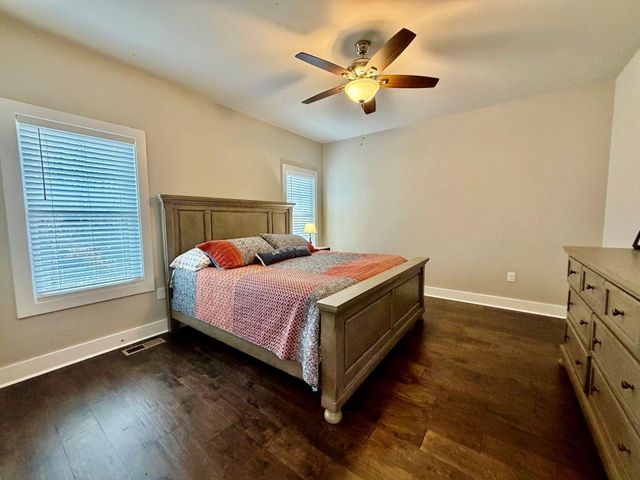 200 CHVAL DR, Counce, TN 38326