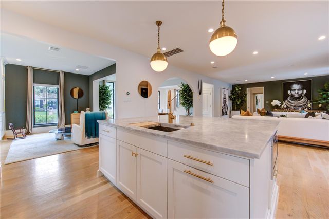 1002 Daria Drive, Houston, TX 77079