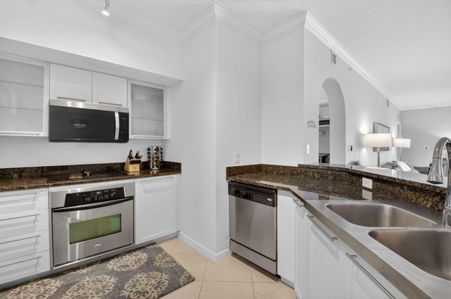 225 NE 1st Street 415, Delray Beach, FL 33444