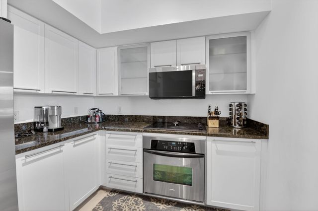 225 NE 1st Street 415, Delray Beach, FL 33444