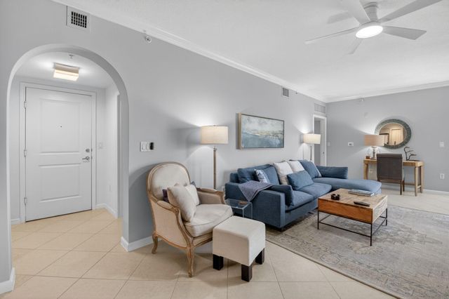 225 NE 1st Street 415, Delray Beach, FL 33444