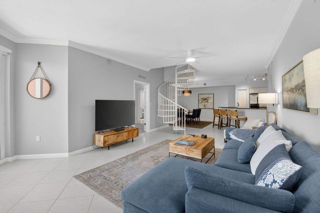 225 NE 1st Street 415, Delray Beach, FL 33444