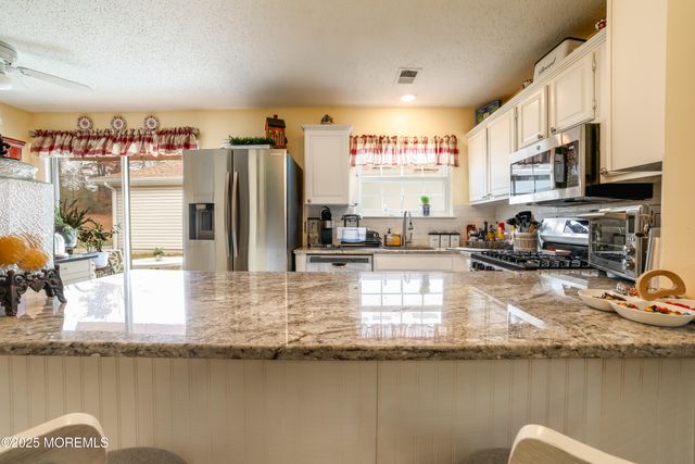 13 Sequoia Court, Barnegat, NJ 08005