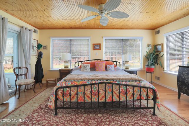 13 Sequoia Court, Barnegat, NJ 08005