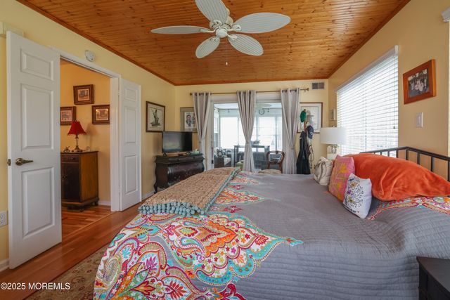 13 Sequoia Court, Barnegat, NJ 08005