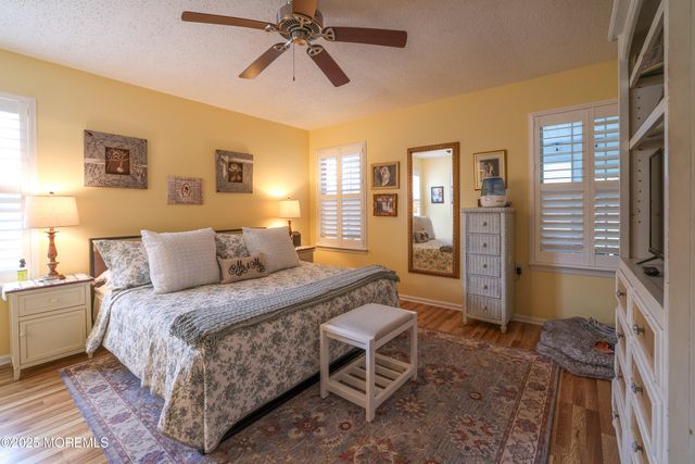 13 Sequoia Court, Barnegat, NJ 08005