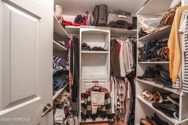 13 Sequoia Court, Barnegat, NJ 08005