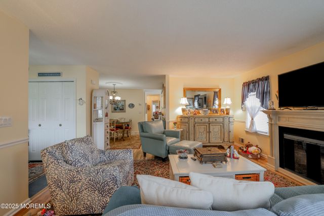 13 Sequoia Court, Barnegat, NJ 08005