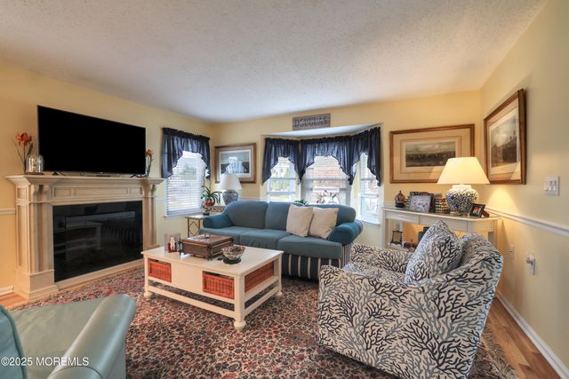 13 Sequoia Court, Barnegat, NJ 08005