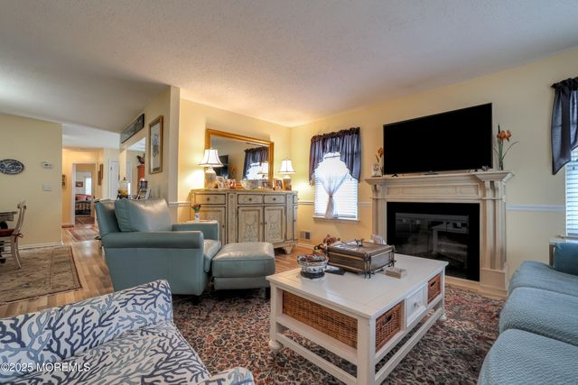 13 Sequoia Court, Barnegat, NJ 08005