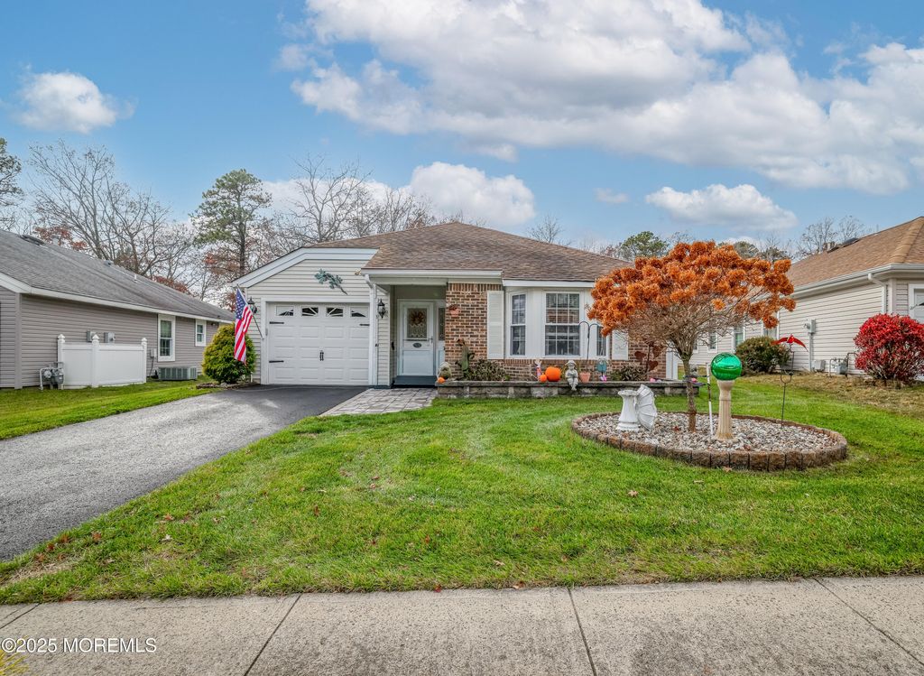 13 Sequoia Court, Barnegat, NJ 08005