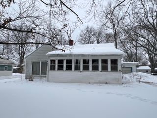 422 Paw Paw Avenue, Watervliet City, MI 49098