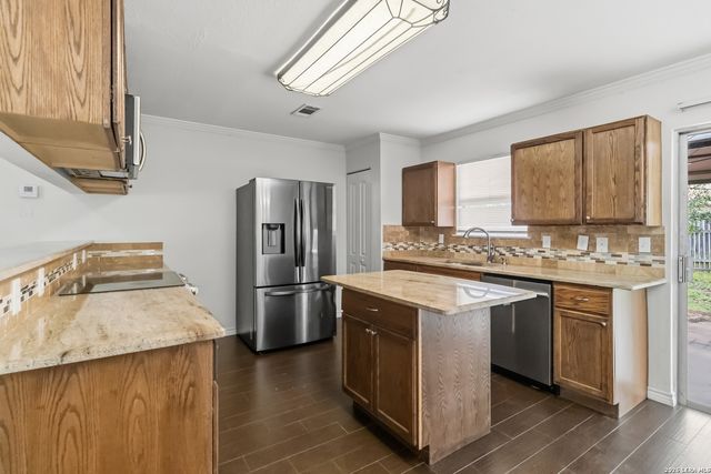 7619 PIPERS SWAN ST, San Antonio, TX 78251