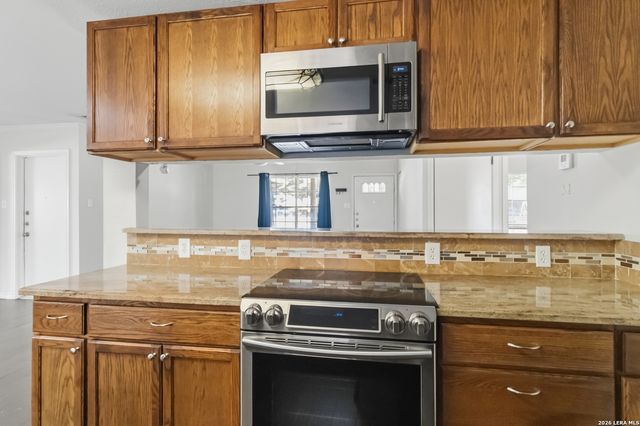 7619 PIPERS SWAN ST, San Antonio, TX 78251