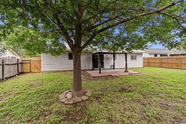 7619 PIPERS SWAN ST, San Antonio, TX 78251