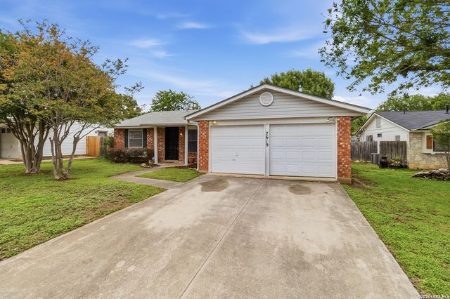 7619 PIPERS SWAN ST, San Antonio, TX 78251