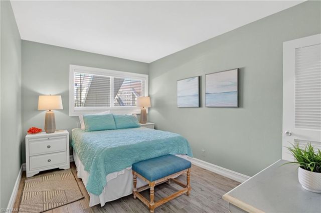 421 12th AVE S A1, Naples, FL 34102