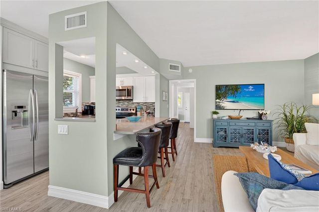 421 12th AVE S A1, Naples, FL 34102