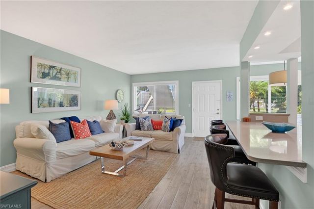 421 12th AVE S A1, Naples, FL 34102