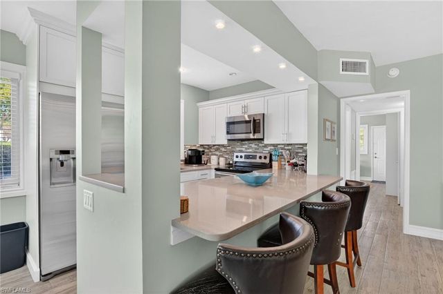 421 12th AVE S A1, Naples, FL 34102