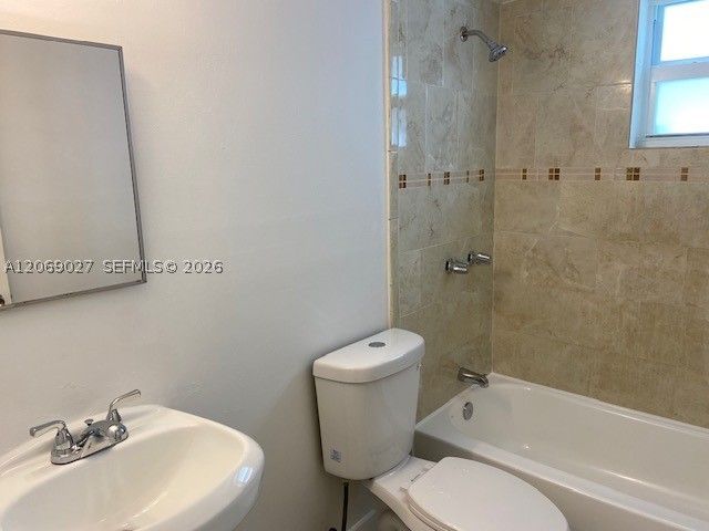828 SW 20th Ave 2, Miami, FL 33135