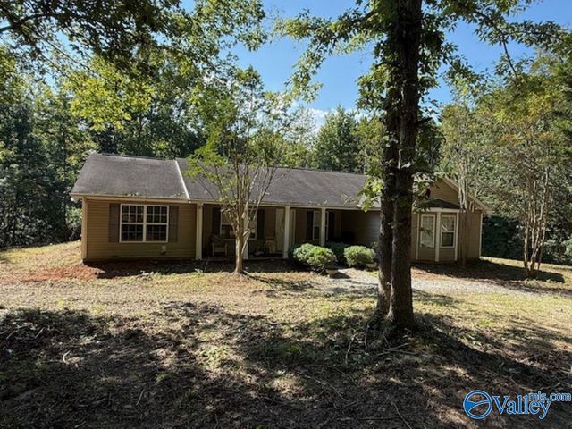 522 Wallace Drive, Hartselle, AL 35640