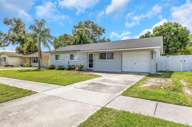 6842 62ND AVENUE N, Pinellas Park, FL 33781