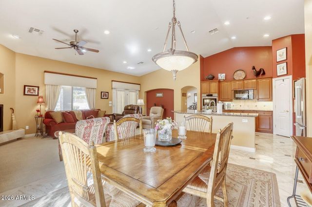 7576 E TAILFEATHER Drive, Scottsdale, AZ 85255